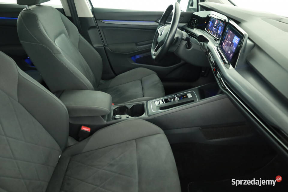 VW Golf 14 TSI eHybrid asystent pasa ruchu