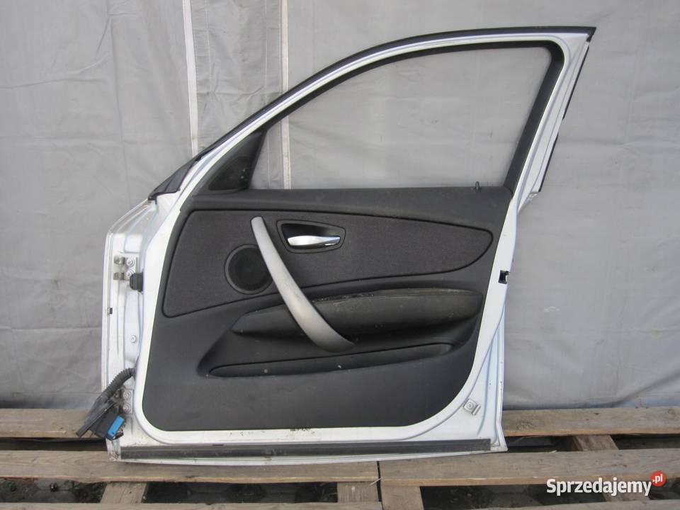 BMW E81 E87 LIFT 09r drzwi prawe przód osobowe świętokrzyskie