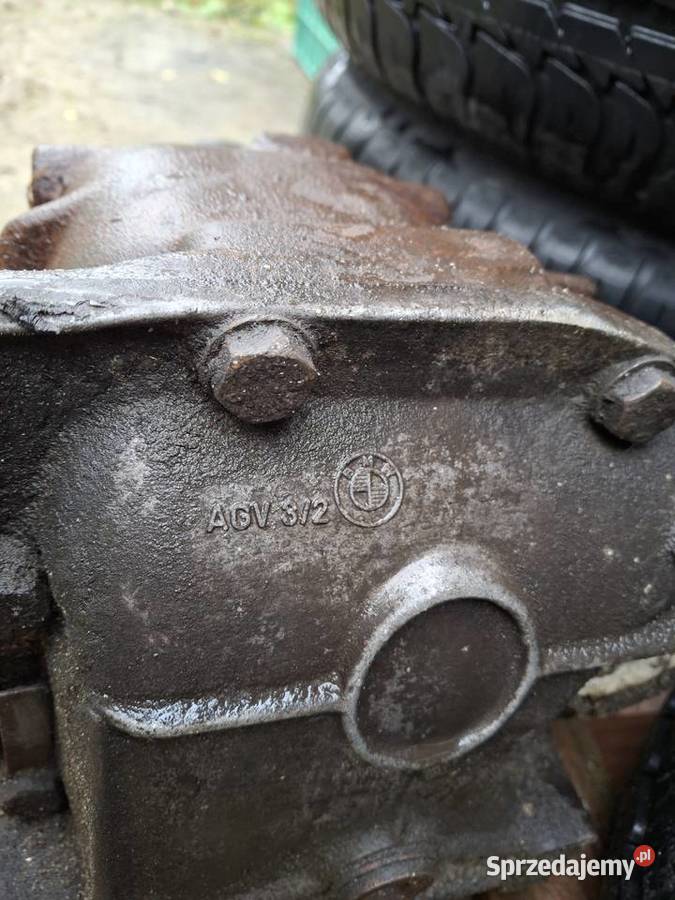 Bmw e32 dyfer most 730 v8 Rumia