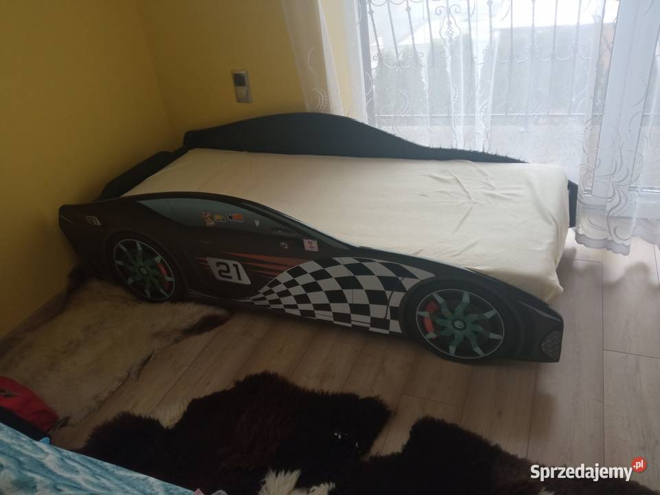 Sprzedam łóżko dziecięce samochód
