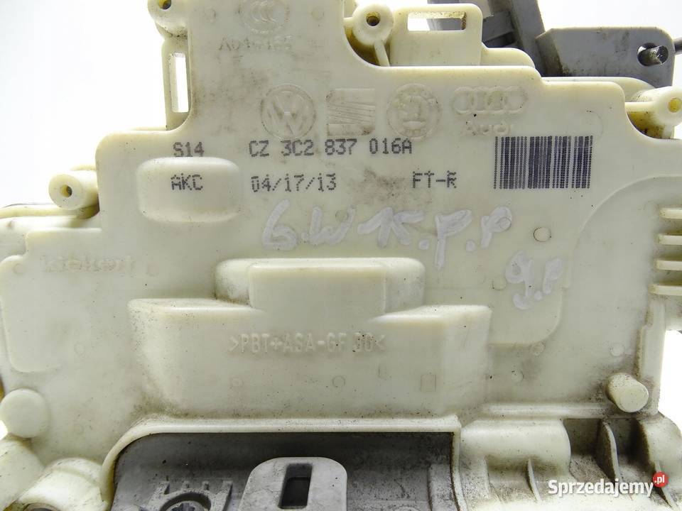ZAMEK DRZWI PRAWY PRZÓD PRZEDNI VW PASSAT B7 9 sprzedam