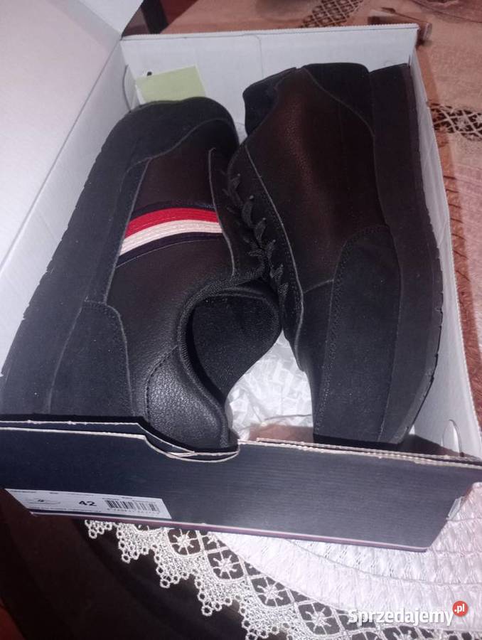 Buty nowe Tommy skóra Sportowe