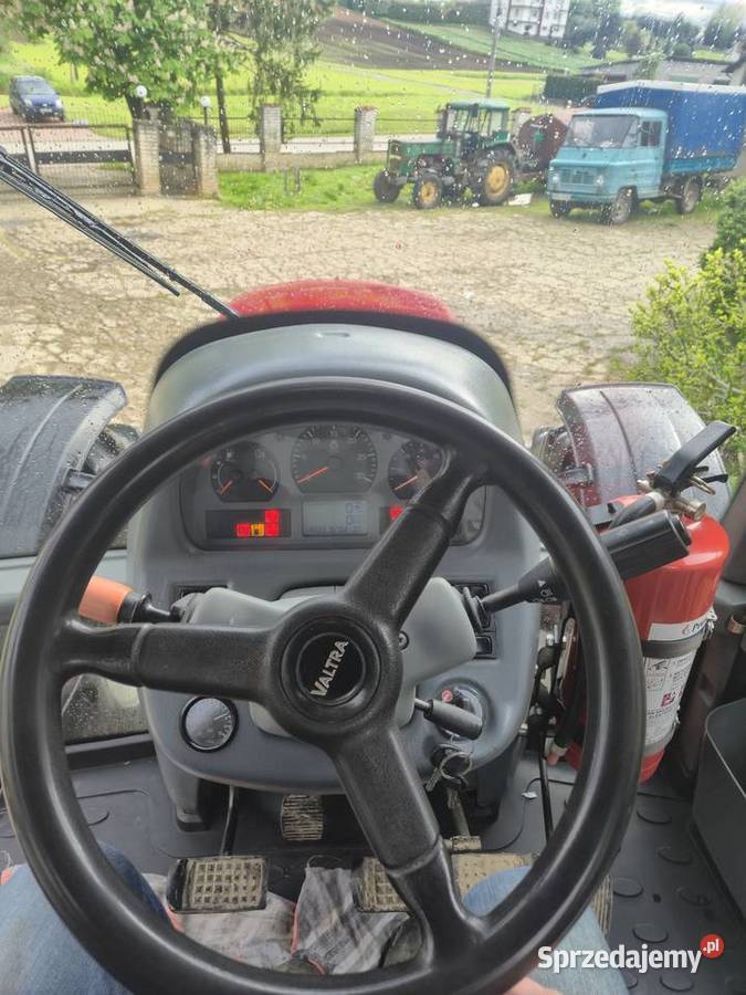 Valtra N111E 126 2011 przebieg 4023mth pierwszy