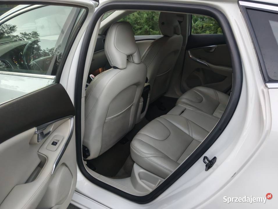 Volvo V40 Rok produkcji 2013 Biłgoraj