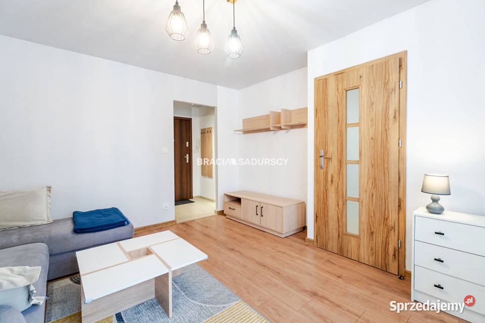 Mieszkanie 30m2 1 pokój Kraków Krowoderskich Rok budowy 1970 małopolskie