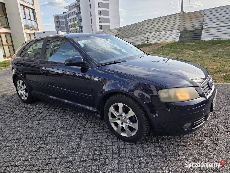 Audi A3 8P 20 FSI 3d uszkodzony 238000km Lublin