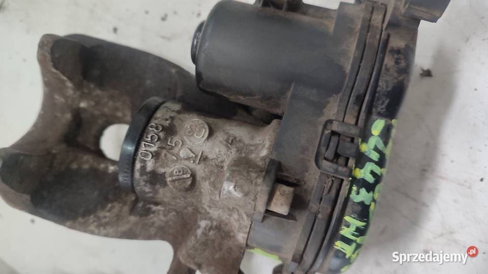 2324MERCEDES B W246 ZACISK HAMULCA TYL PRAWY osobowe Włoszczowa