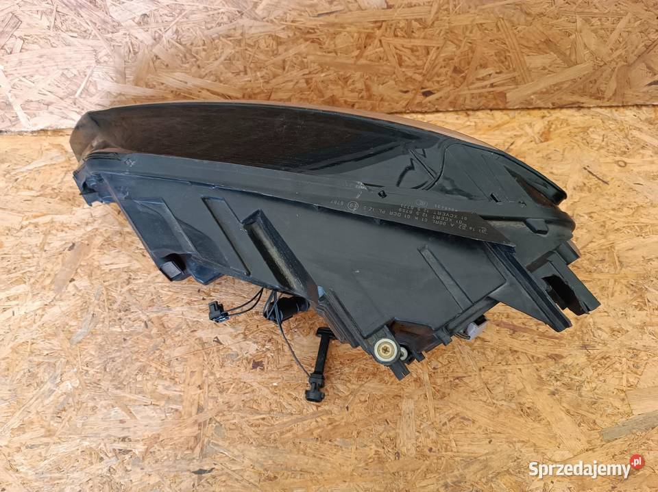 LAMPA REFLEKTOR PRAWY PRZÓD EU 5G1941032 XENON Nowy Tomyśl