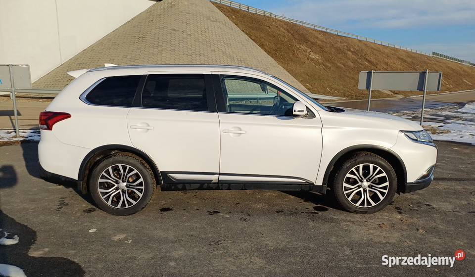 MITSUBISHI OUTLANDER III SALON 4x4 LPG MODEL 150KM Outlander Tarnobrzeg