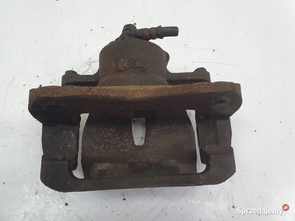 Toyota Camry VI PRAWY PRZEDNI ZACISK HAMULCOWY lubelskie