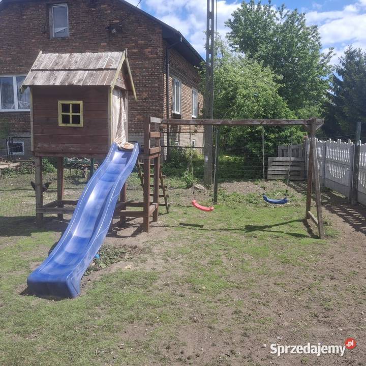 Drewnany plac zabaw domek zjeżdżalnia huśtawki Kleszczowa