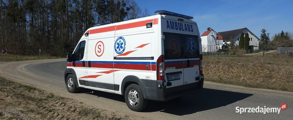 Anbulans peugeot Boxer 30 hdi przejscie Salon PL Biskupiec sprzedam