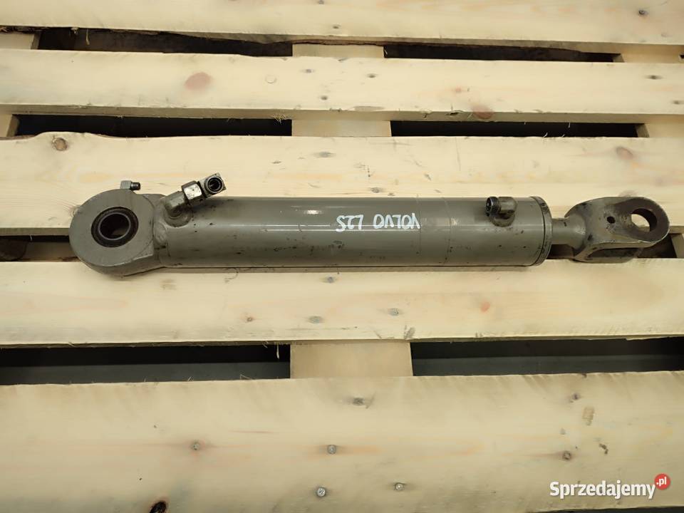 Siłownik hydrauliczny wspomagania skrętu VOLVO