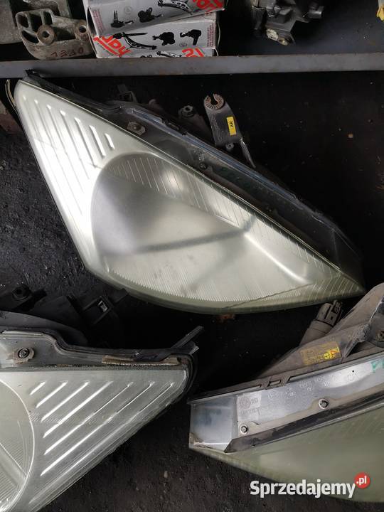 Lampa przód ford fokus Prawe Części samochodowe Czerwionka-Leszczyny