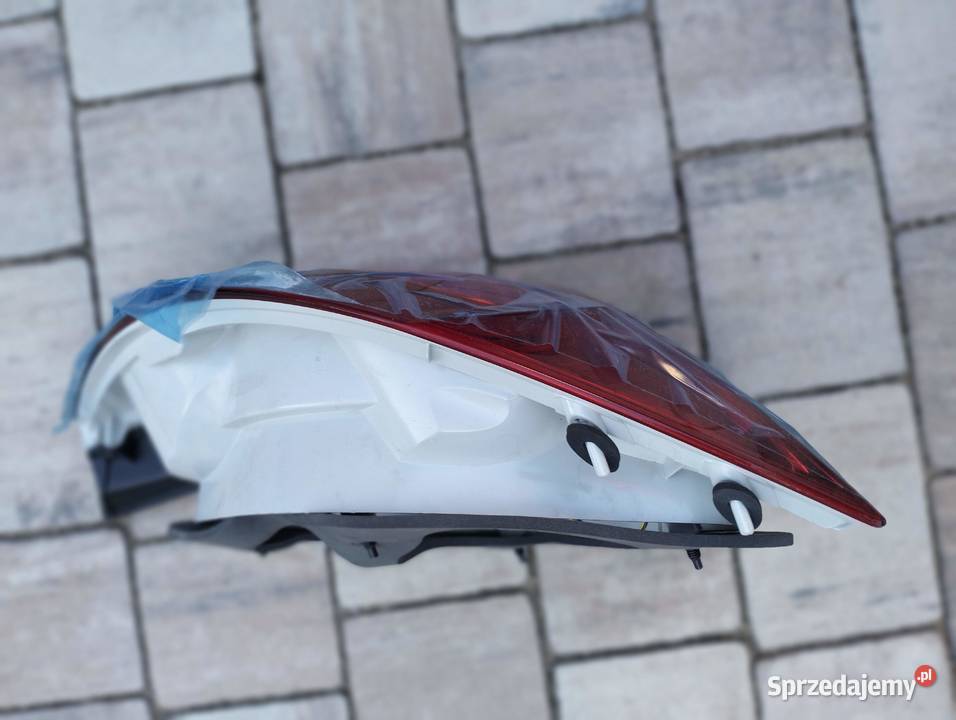Lampa tylna KIA ceed 5drzwi 20062009