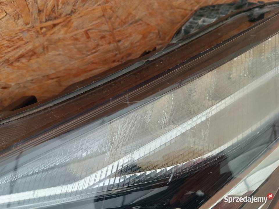 LAMPA LEWA PRZÓD REFLEKTOR EU LED EM2B17E857A Nowy Tomyśl