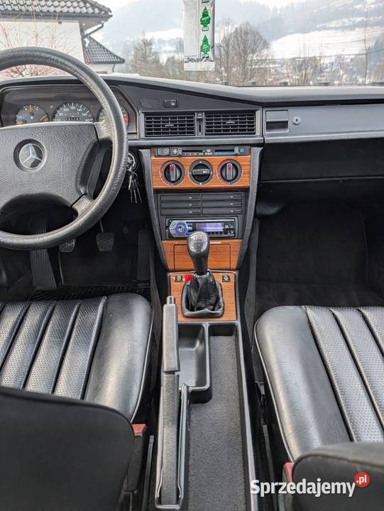 Mercedes Benz W201 190 wolny korozji benzyna Poręba Wielka