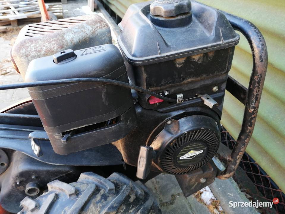 Glebogryzarka spalinowa z napędem Husqvarna Tczew