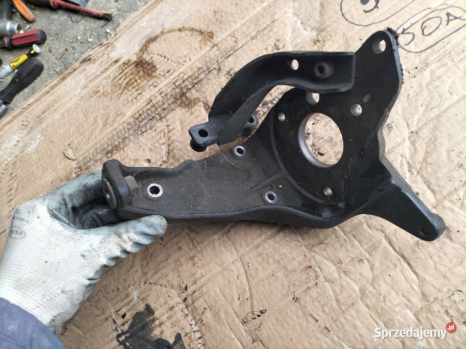 AUDI 80B4 80 B4 19TDI 19 TDI 028130147B ŁAPA Kamień-Kolonia