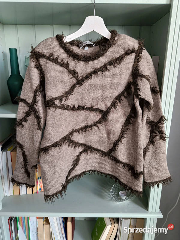 Beżowy sweterek z ozdobnym wzorem Diktons r XL Oborniki