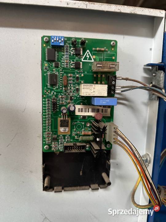 prostownik ładowarka 24V 100A TP24S100 230V 1 Strzydzew