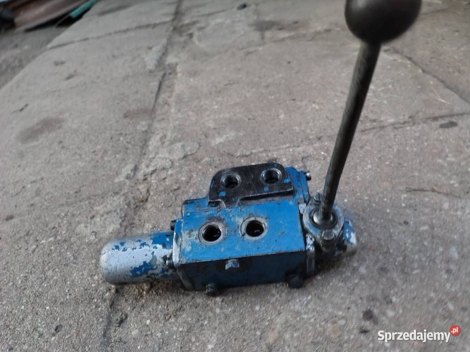 Rozdzielacz hydrauliczny na błotnik do Ursus Odechów