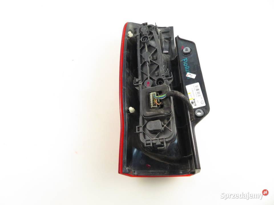 LAMPA PRAWA TYLNA CITROEN NEMO 13202F