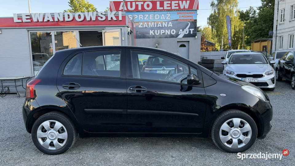 Toyota Yaris 13 Benzyna Zarejestrowany wielofunkcyjna kierownica Elbląg