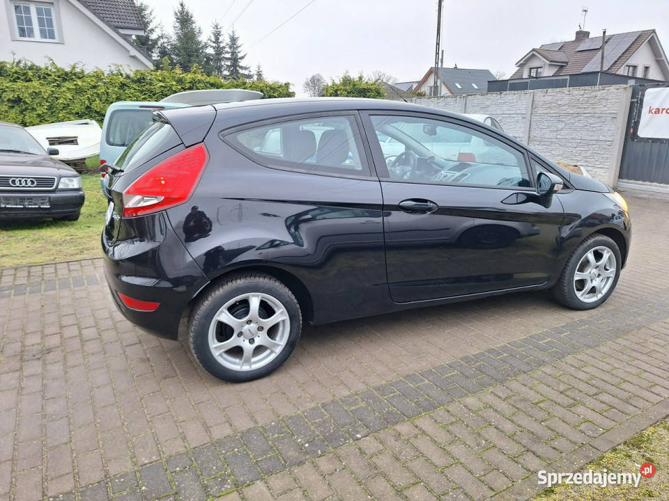 Ford Fiesta Bezwypadkowy Serwisowany benzyna Załom