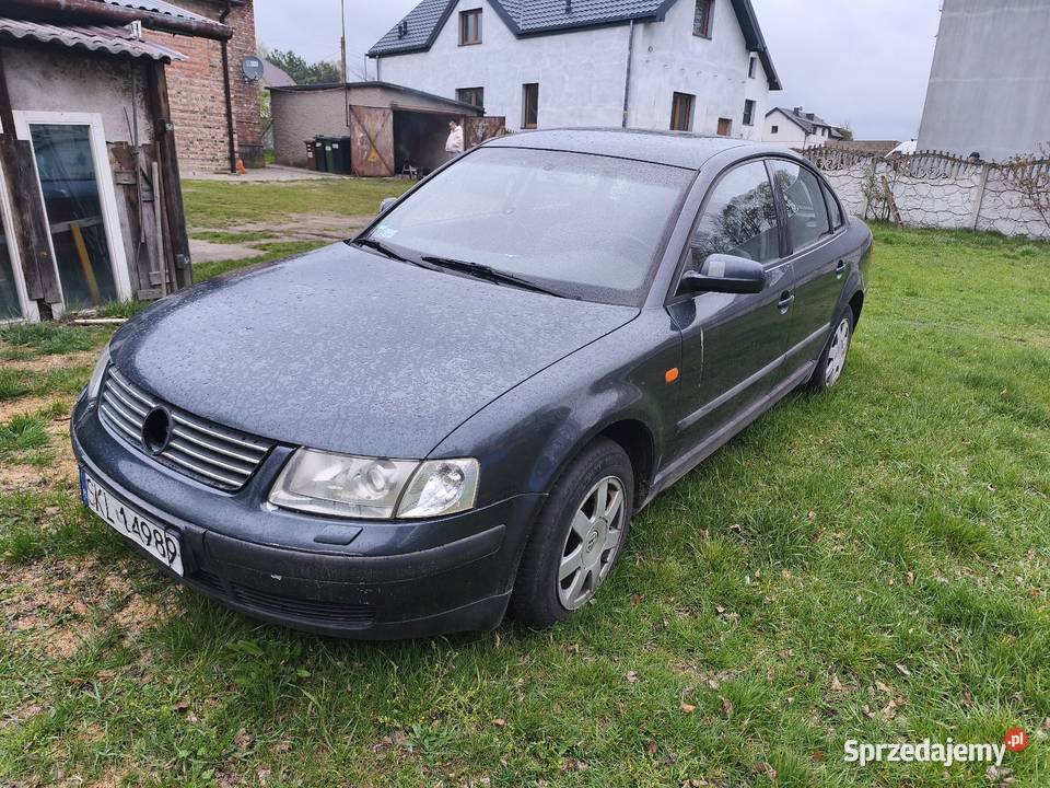 Passat B5 18t 150 sedan 2000r na części LC7U 1800cm3 Passat śląskie Praszczyki