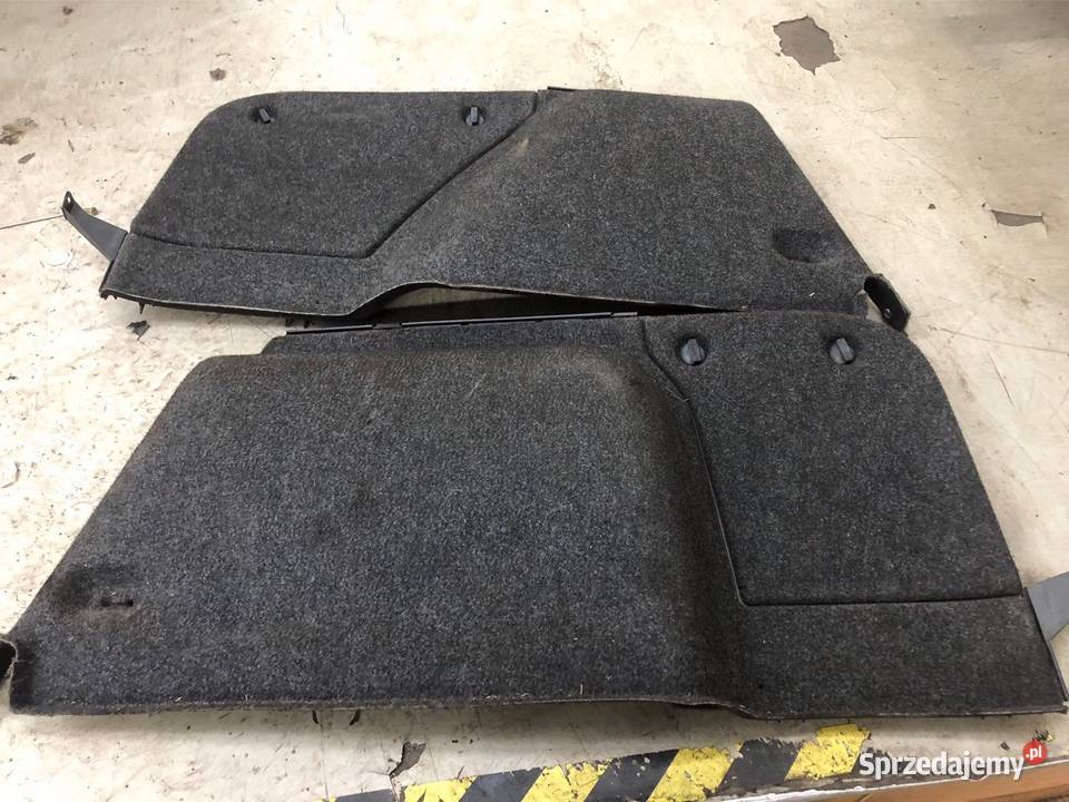 BOCZEK BAGAŻNIKA PRAWY LEWY 1U9867428Q osobowe Kozy sprzedam
