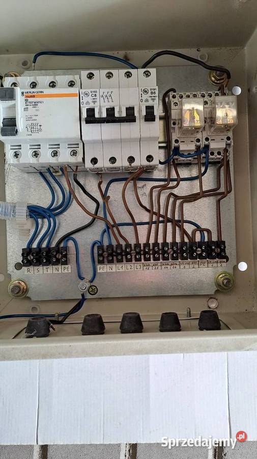 Skrzynka sterownicza z wyposażeniem łódzkie Bełchatów