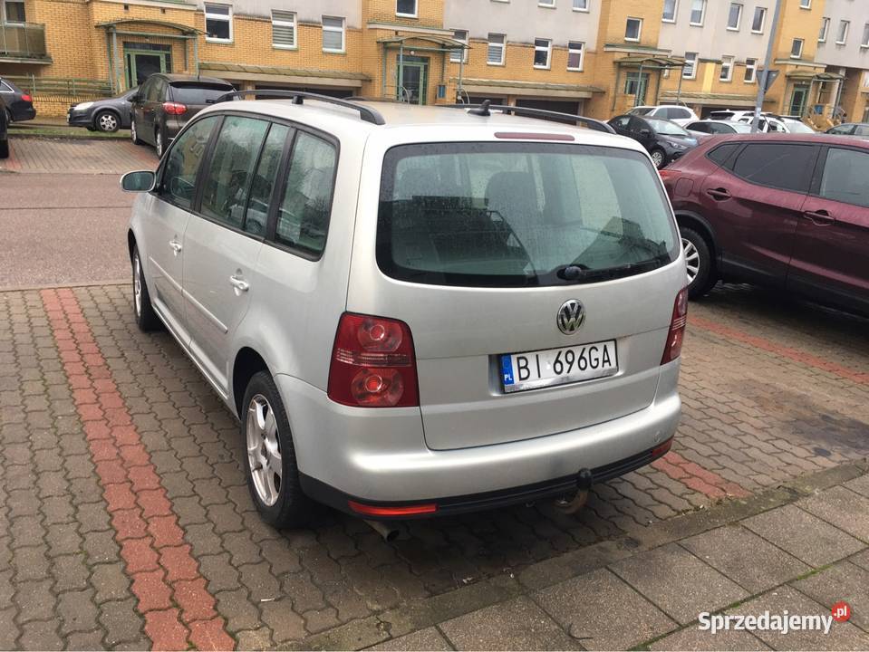 Volkswagen Touran ładny stan lakier metallic