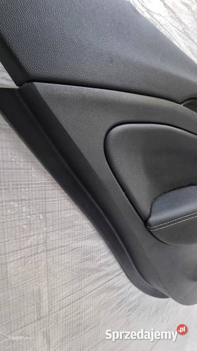 Opel Insignia B boczek drzwi tapicerka lewy tył osobowe