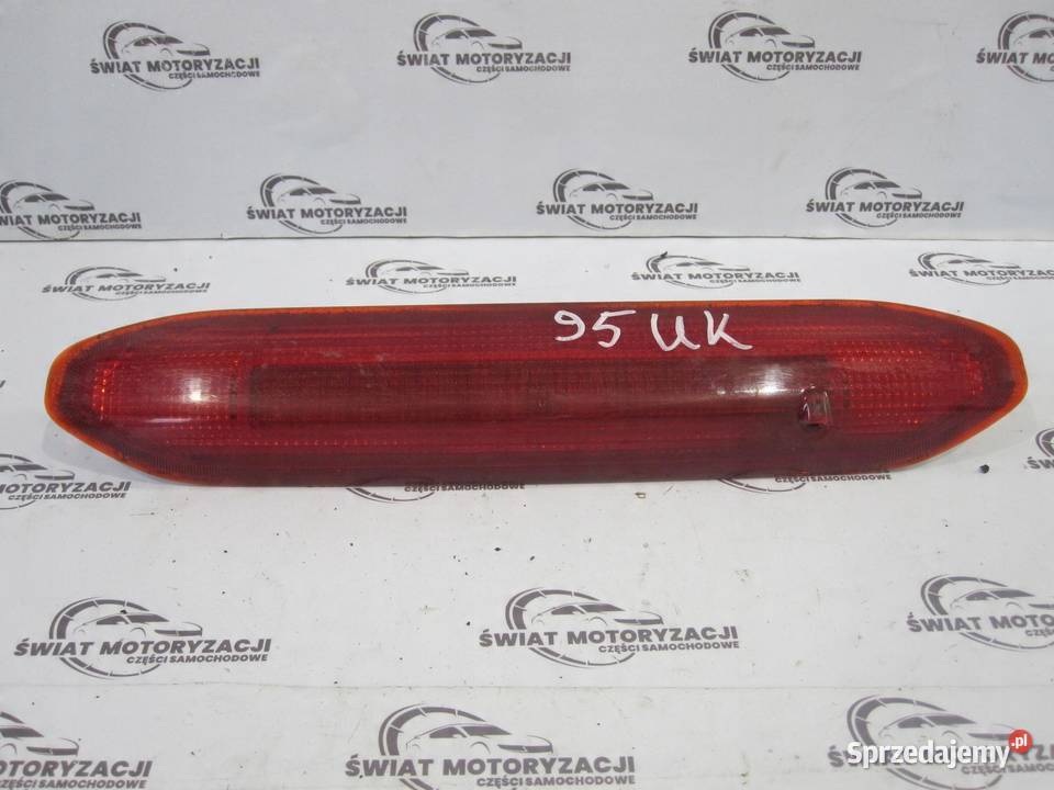 FREELANDER II 08r światło STOP 6H5213A613A