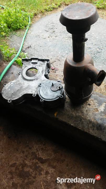 Pokrywa Rozrządu C328 i Filtr Powietrza Ciechanowiec