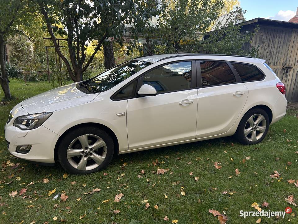 Opel Astra J Lubań