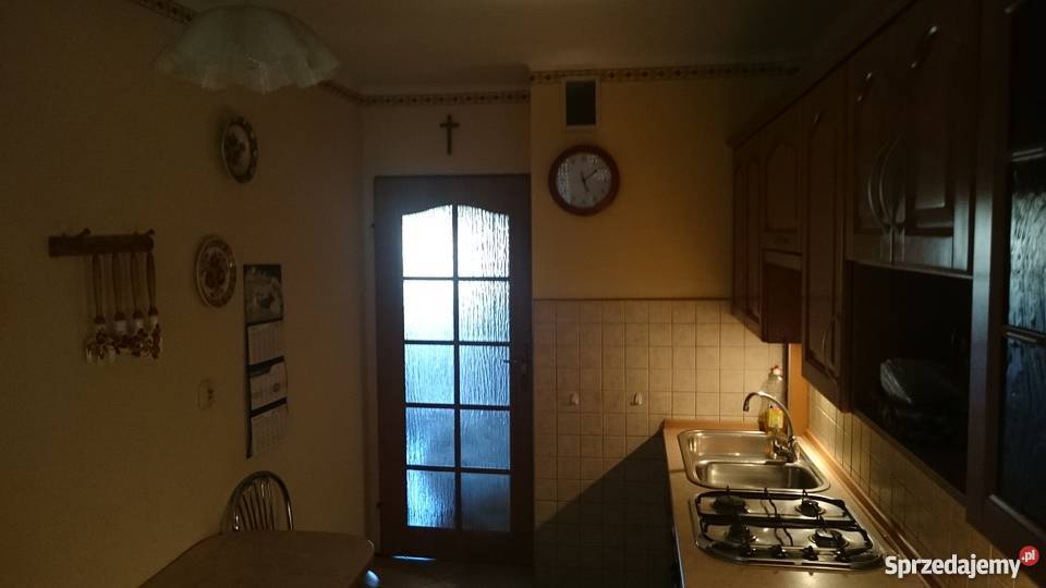 Sprzedam w pełni umeblowane mieszkanie sieć