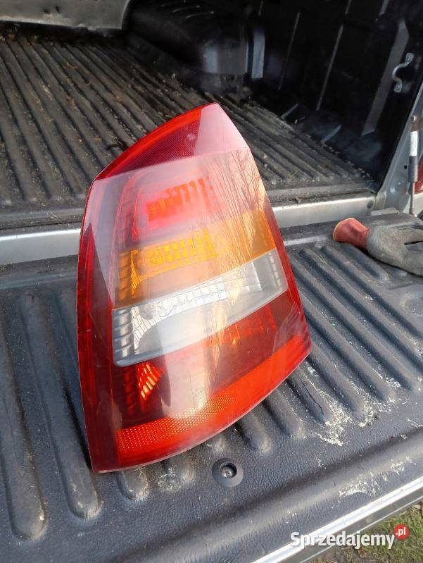 OPEL ASTRA G 2 II LAMPA TYŁ lewa COUPE Wiązów sprzedam