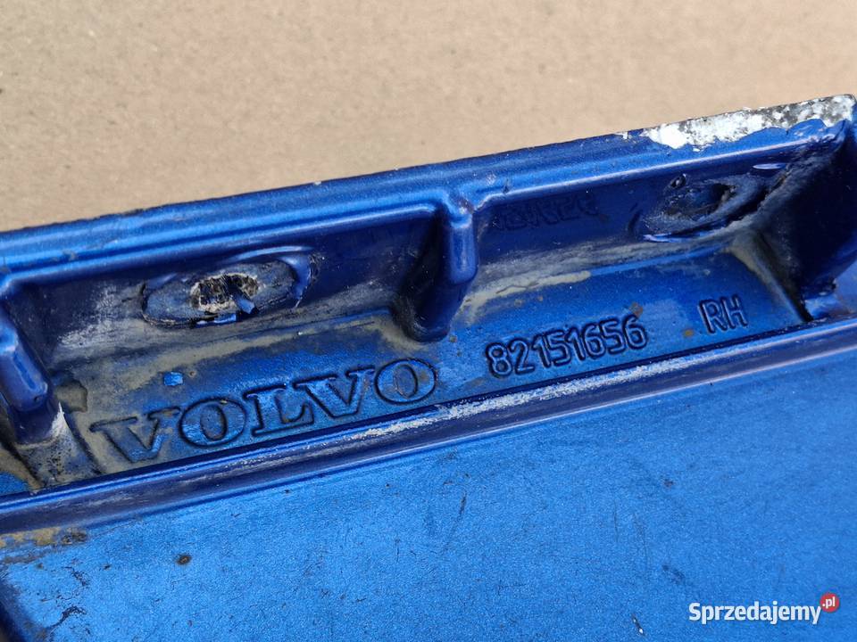 VOLVO FH4 STOPIEŃ PRAWY ŚRODKOWY TREP SCHODEK Bieleń