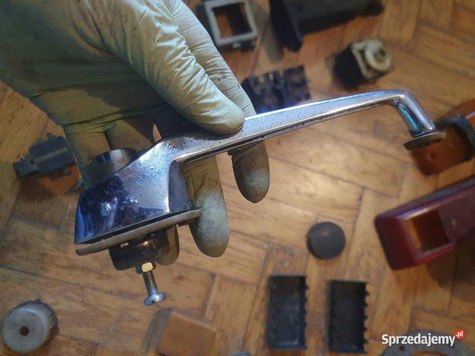 Zamki klamki do drzwi Wartburg z kluczami Warszawa