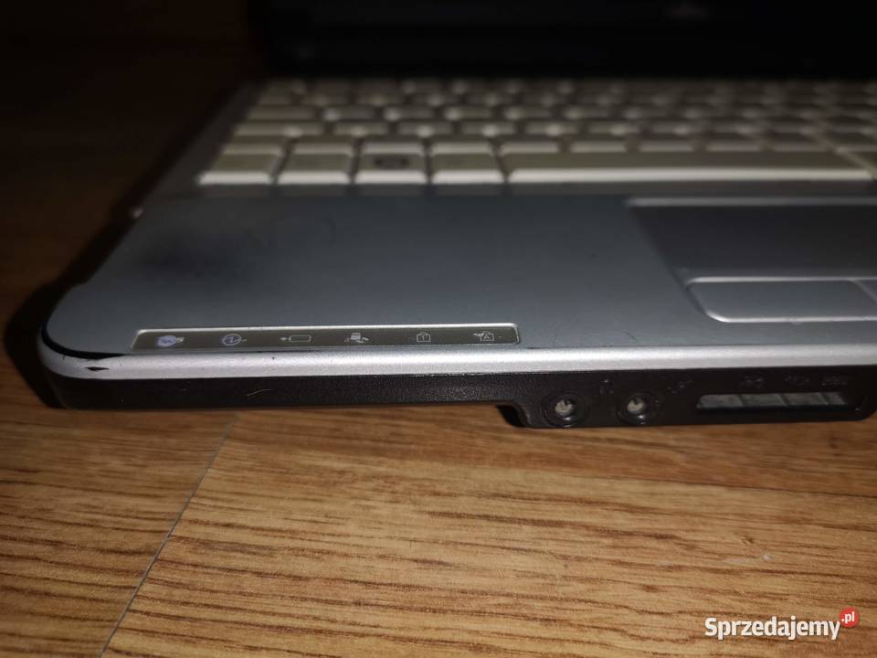 Fujitsu Lifebook A530 156 i5 253 GHz RAM 4GB 320 Dodatkowe wyjście VGA