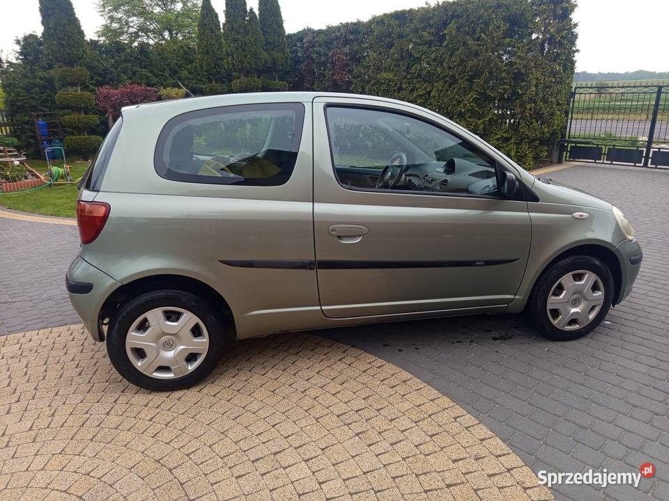 Toyota Yaris 10 2003r kupiony w polskim salonie Stary Łajszczew sprzedam