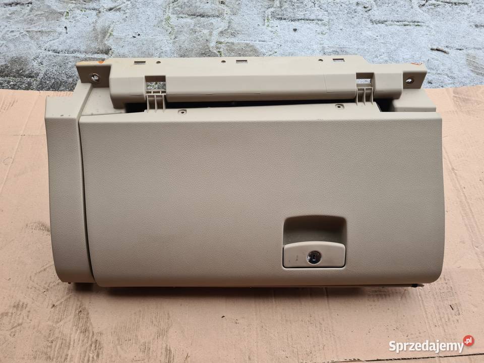 Schowek prawy pasażera Subaru Outback V na śląskie