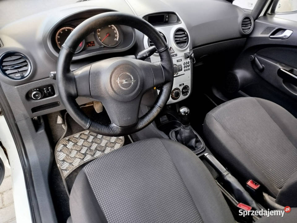 Opel Corsa 12 benzyna 2011r LIFT import niemcy Toruń sprzedam