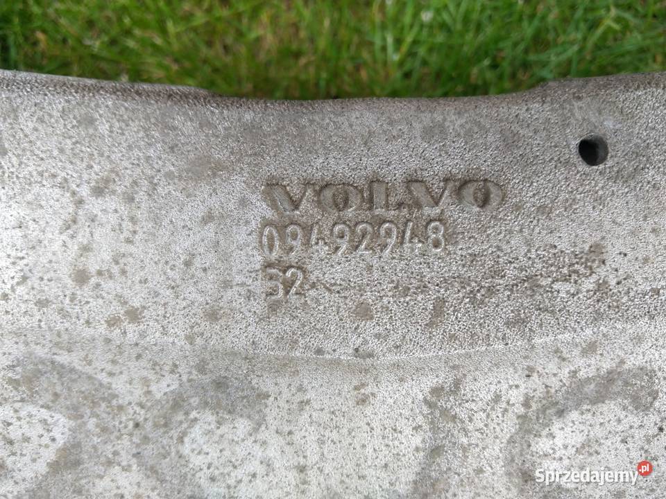 Volvo V70 lift 2006 europa belka zawieszenia tył Błonie