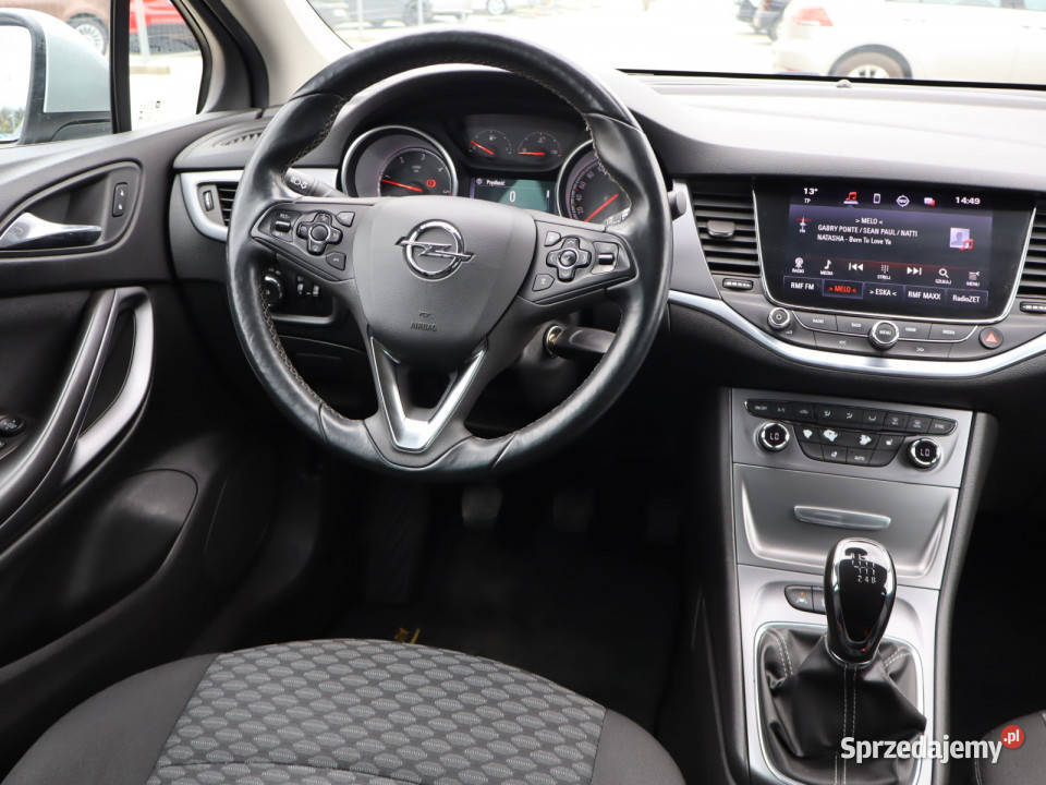 Opel Astra 16 CDTI podgrzewane fotele