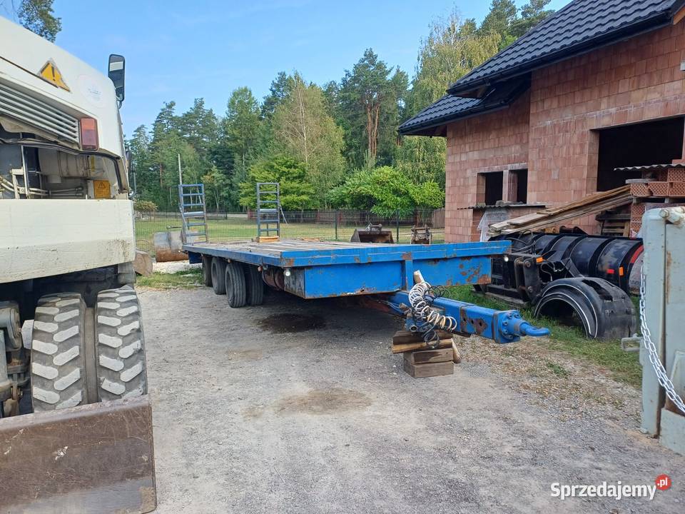 Tridem przyczepa niskopodwoziowa z najazdami lawety Biłgoraj