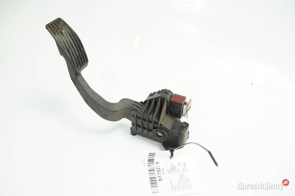 PEDAŁ OPEL CORSA D 55702020 12 16V Lipno sprzedam