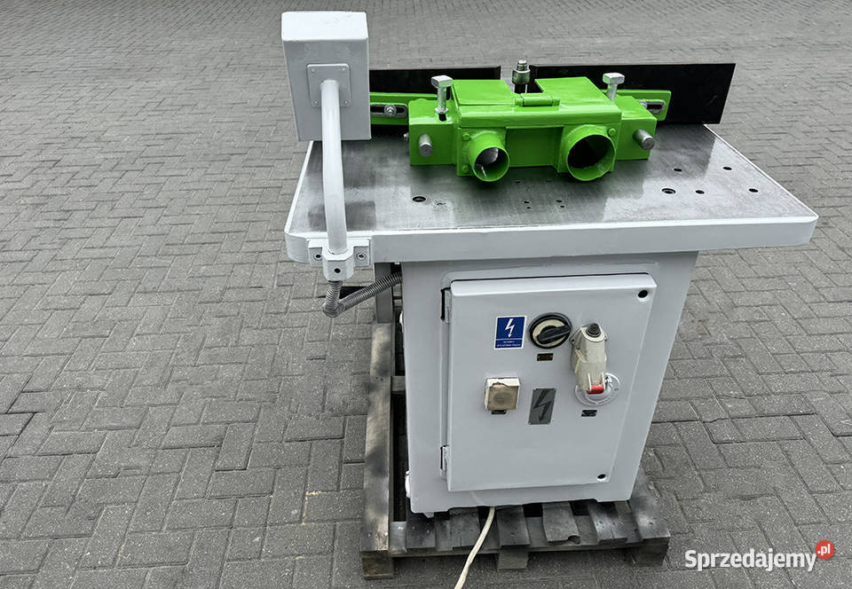 Frezarka dolnowrzecionowa GOMAD typ DCFDA Sierakowska Huta